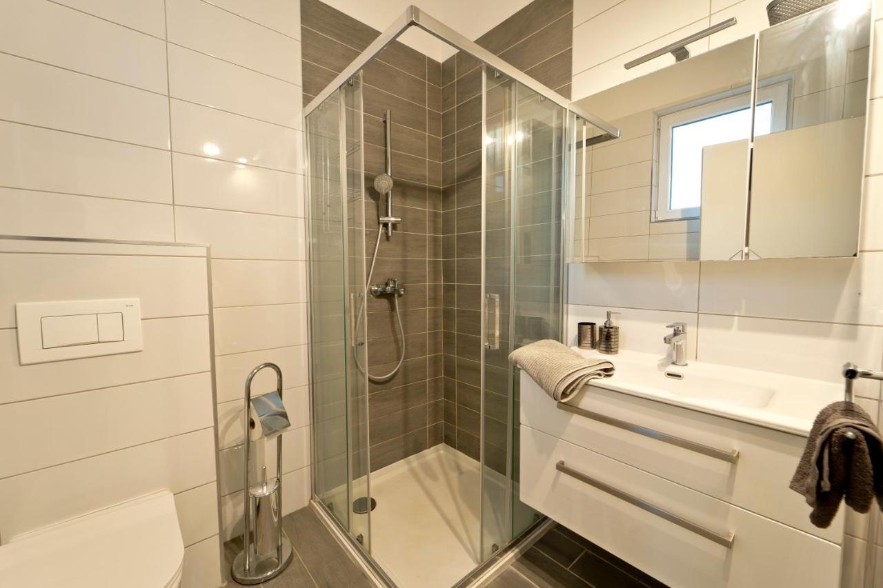 Villa Luka With Private Pool Near *